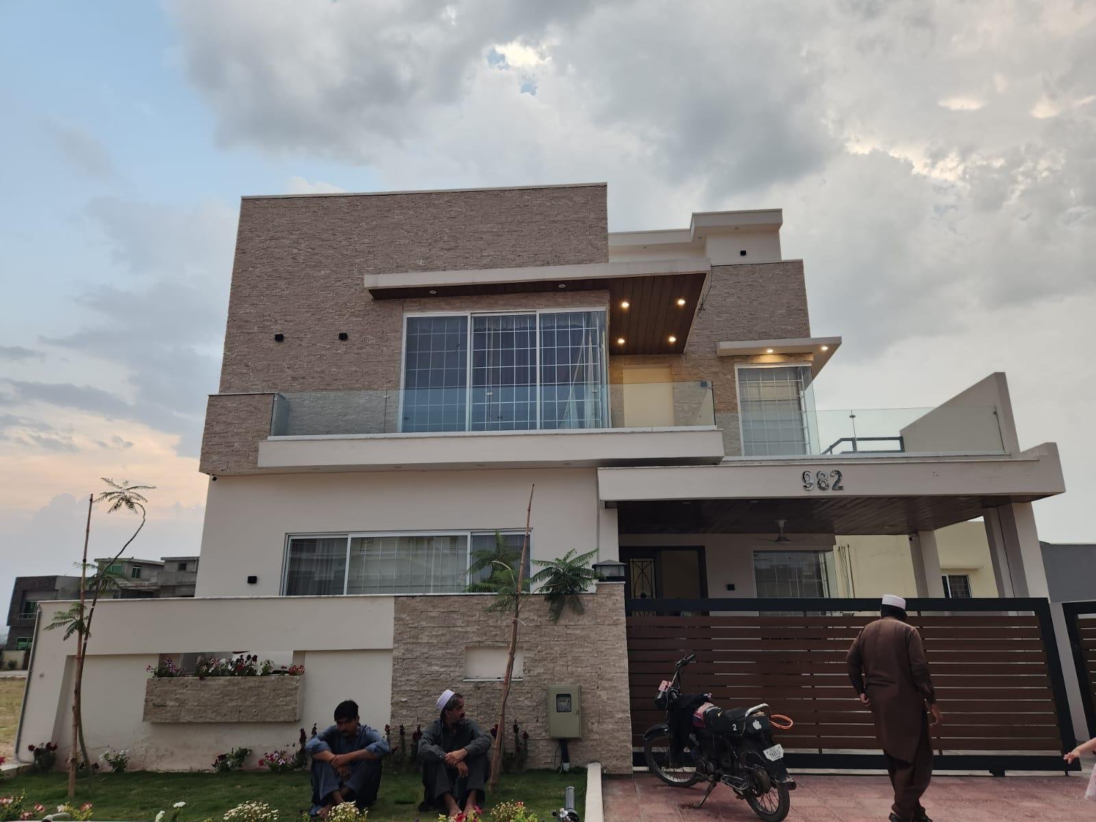 House in bahiria town